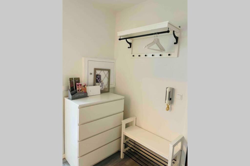 Stilvolles, Frisch Renoviertes 2Zi Apartment Mit Kueche Und Balkon In Kliniknaehe Bad Oeynhausen Extérieur photo